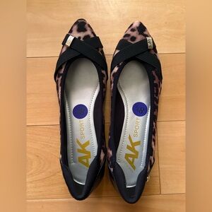 New Anne Klein Sport flats, Animal Print Stretch, Pointy Toe, Size 8.5M